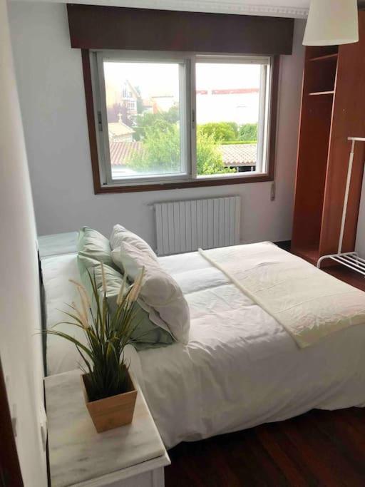 Vivienda Amplia Y Luminosa A Escasos Metros De La Playa De Cangas. Extérieur photo